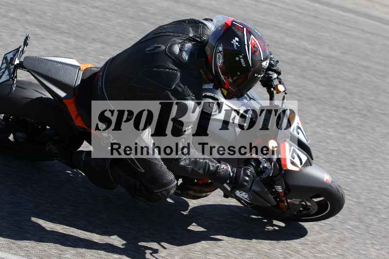 /43 08.08.2025 Discover the Bike ADR/Race 3 rot/72